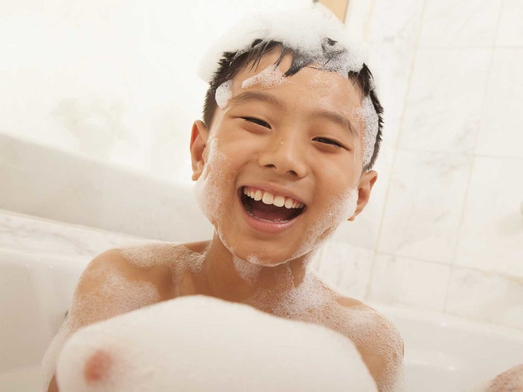 boy-in-bath